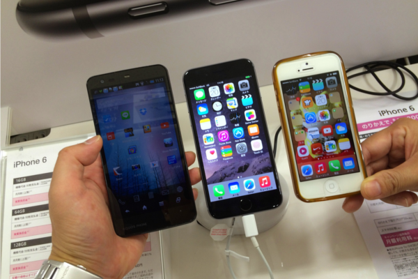iphone6と206shの大きさ比較