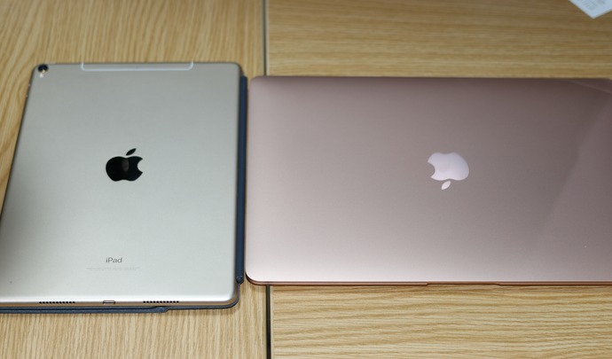 ipadとMacbookのゴールド比較